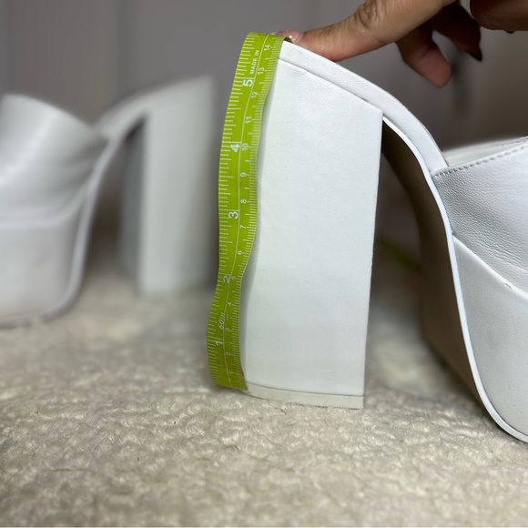 Steve Madden White Trixie Leather Mule Platforms - Picture 5 of 5